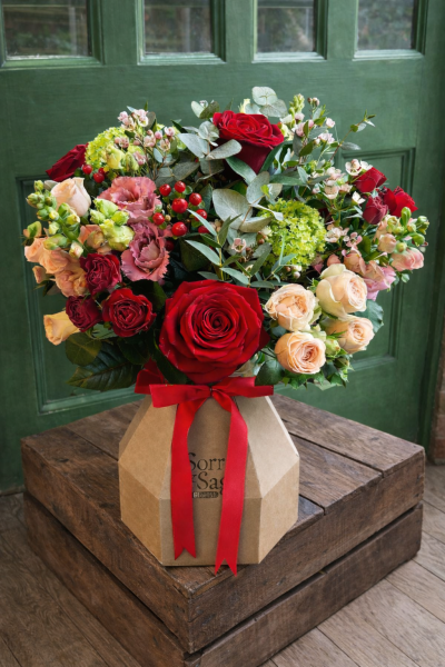 'The Knightley' | Valentines Deluxe Boxed Bouquet - Send a beautiful bouquet of expertly arranged flowers this February 14th, with delivery available to Parbold, Newburgh, Appley Bridge, Shevington, Mawdesley, Rufford & more.